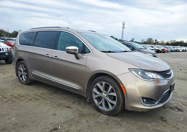 Chrysler Pacifica cena 49000 przebieg: 112000, rok produkcji 2017 z Kazimierz Dolny małe 56